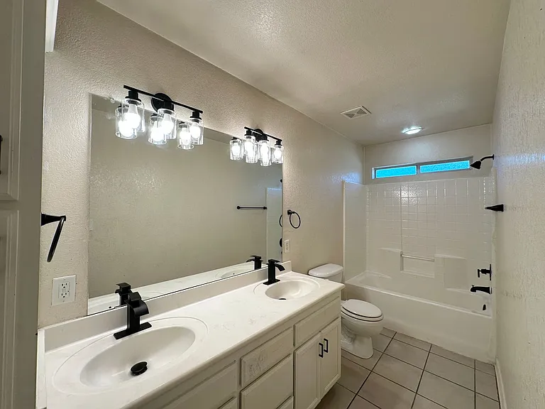 519 S 54th St — Photo 27