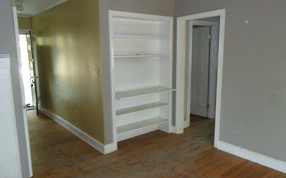 3rd image of 2415 Brentwood Pl