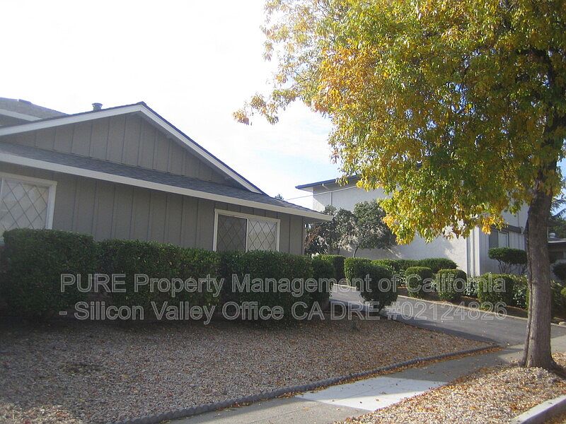 1st image of 122 Towne Ter #7