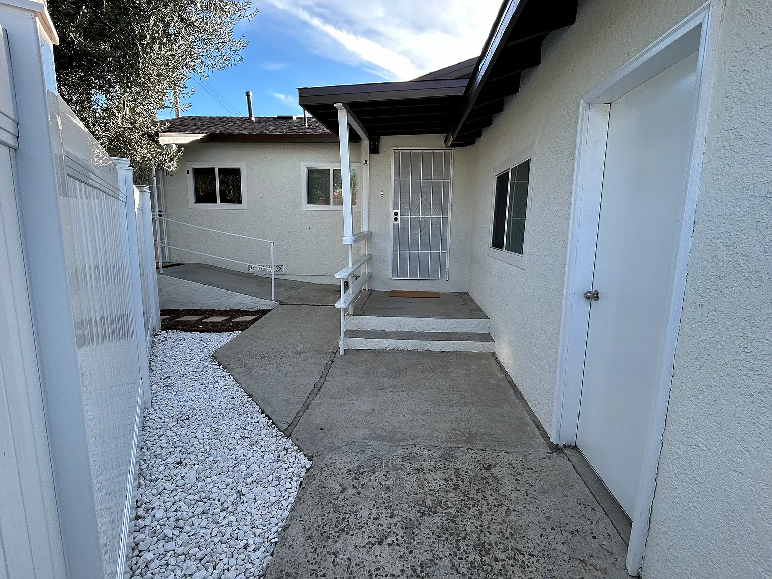 1 bed, 330 sqft, $4,500 — Photo 4