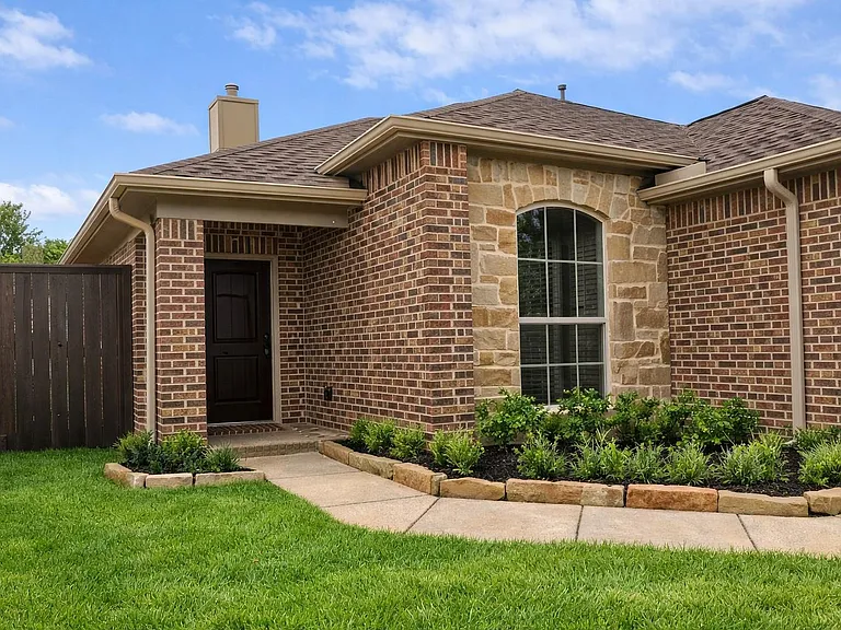 12403 Fern Meadow Dr — Photo 2