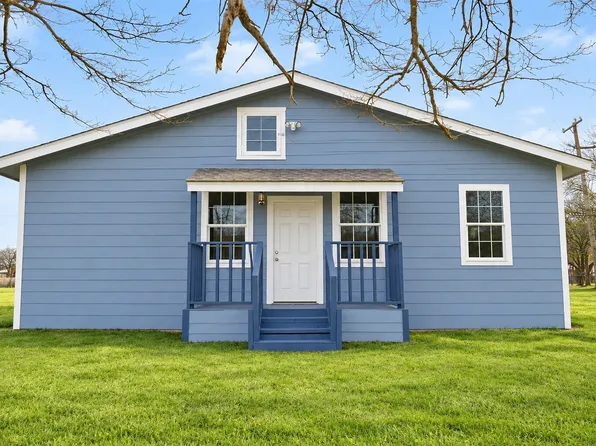 309 E Pine St, Jacksboro, TX 76458