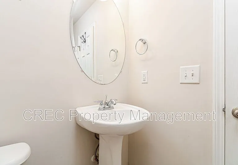 3533 Claremont St — Photo 20