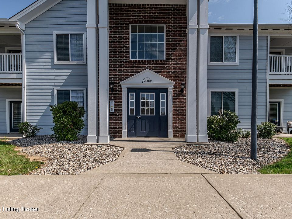 1st image of 2609 Bradford Commons Dr Unit 104
