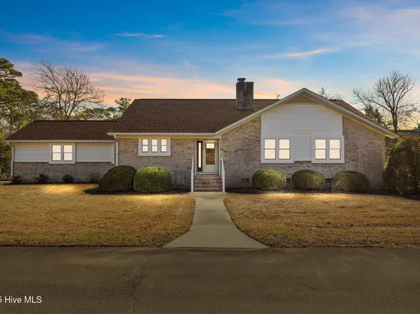 204 Holly Lane, Morehead City, NC 28557