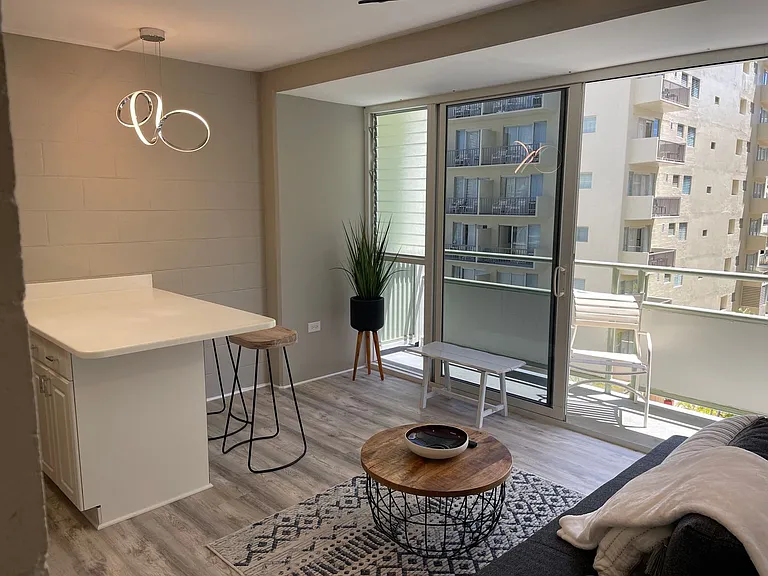 445 Kaiolu St #501 — Photo 4