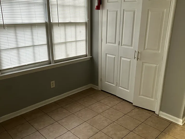 5183 Ridge Forest Dr — Photo 7