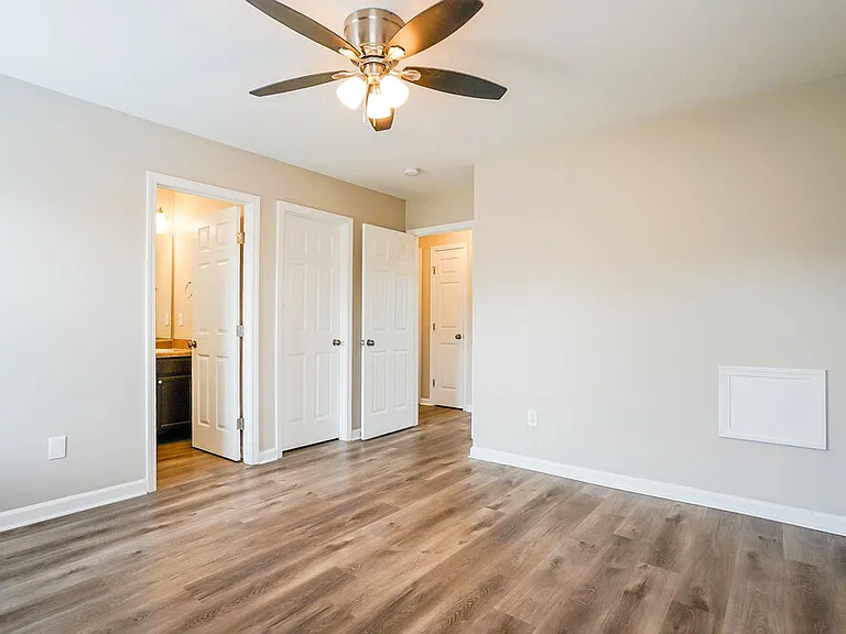 138 Johnston Farms Dr — Photo 10