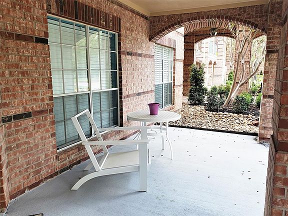 5th image of 2803 Kings Crossing Dr APT 124