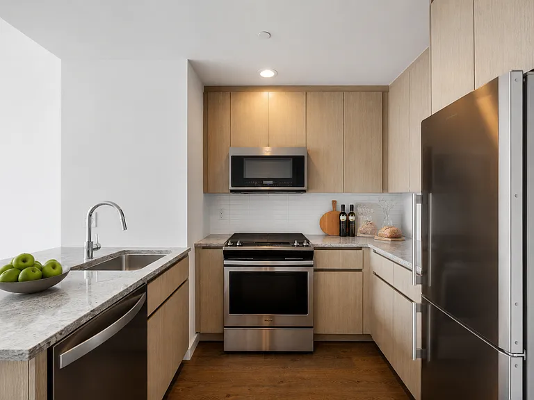 22-44 Jackson Ave #3603 — Photo 4