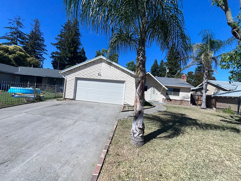 5409 48th Ave — Photo 39