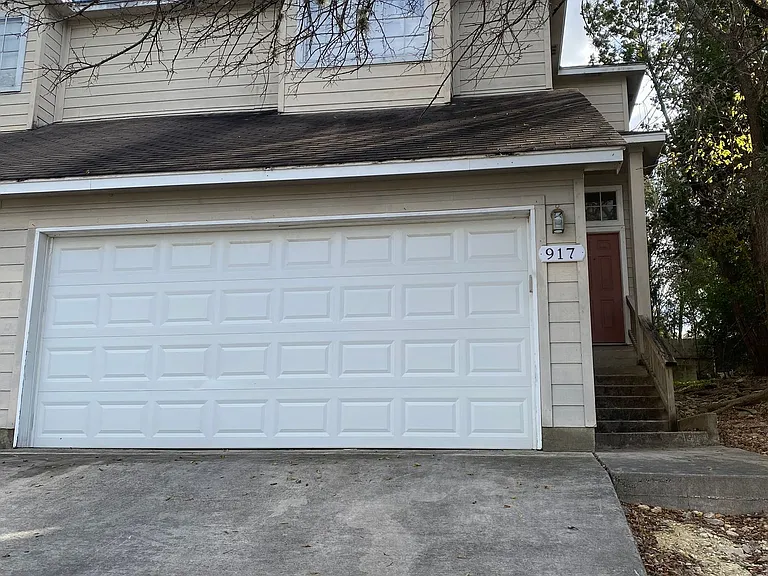 911 Sagewood Trl — Photo 2