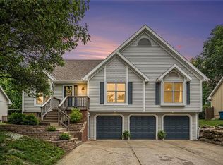 1201 Wellington Way, Liberty, MO 64068