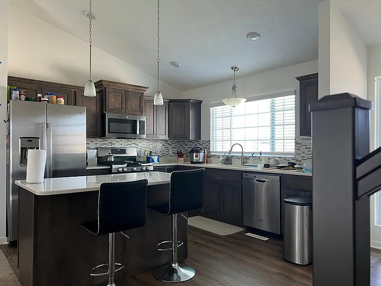 7121 N 167th Ave — Photo 5