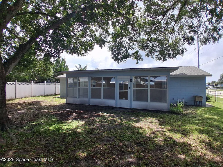 500 Sylvia Rd — Photo 10