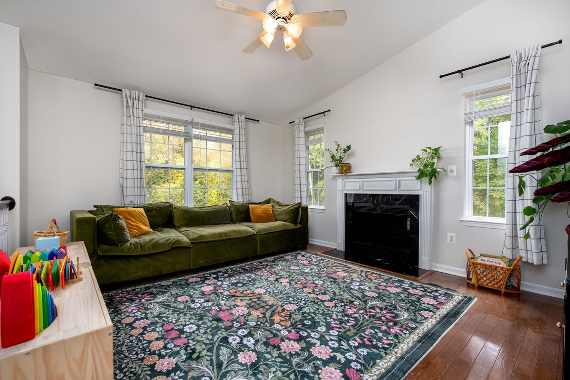 next background image