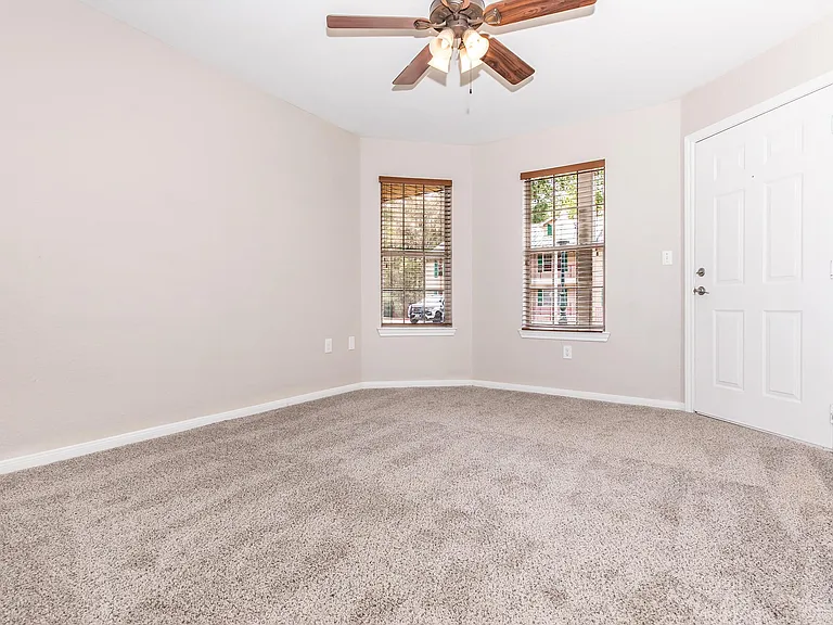 Residence at Piney Shores — Photo 40
