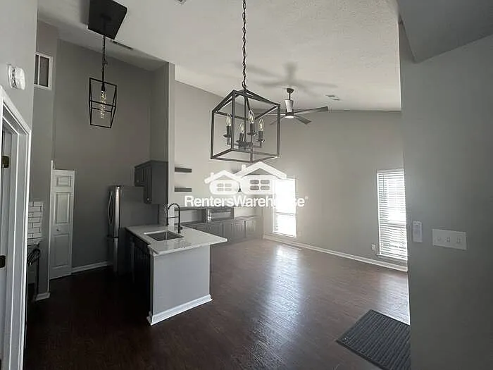 144 Waters Edge Ln — Photo 6