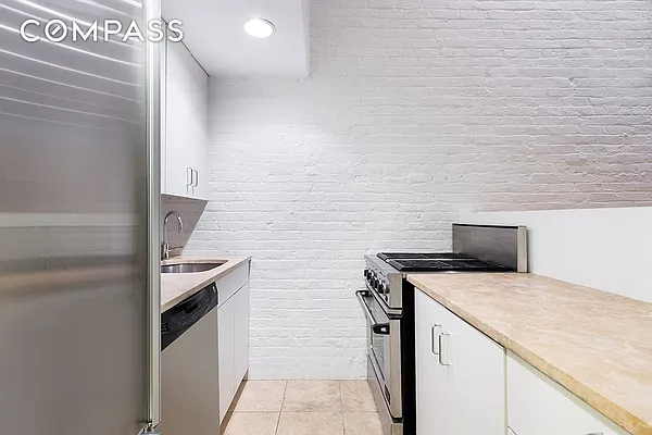 Sold by Compass | media 16