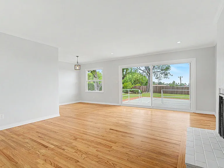 27 Ranchview Rd — Photo 5