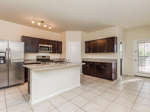 4th image of 29987 W Monterey Dr