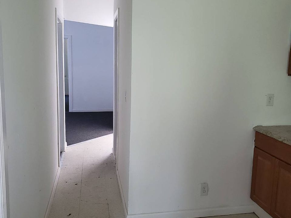 1st image of 47 Stanley Ave #2