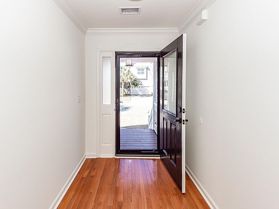 4th image of 1049 Clearspring Dr