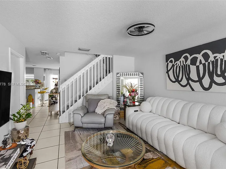 2420 SW 87th Way — Photo 7