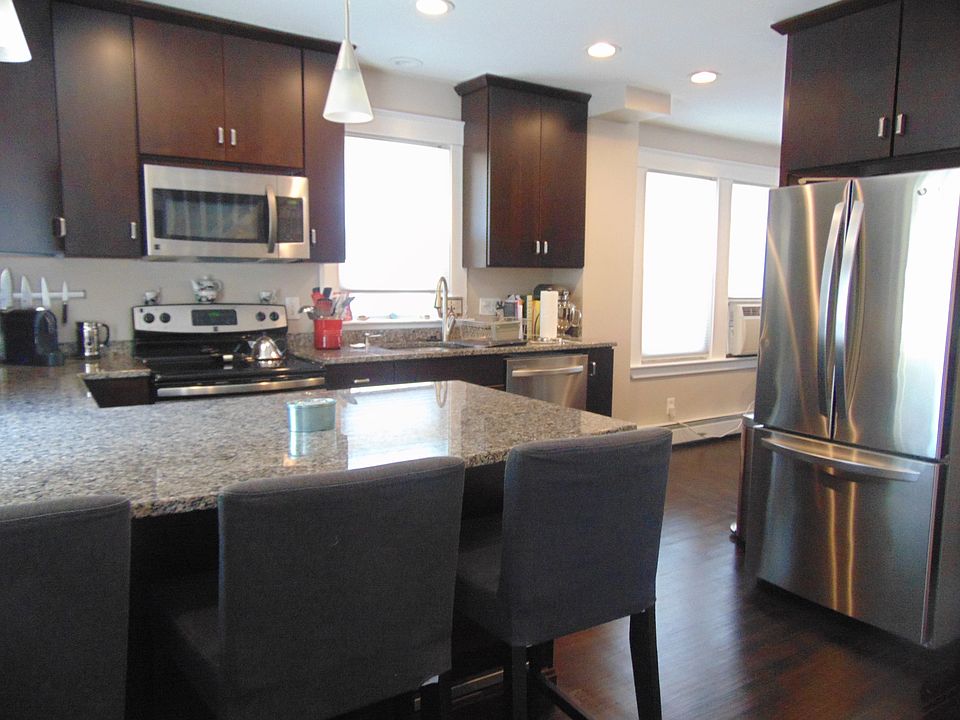 1st image of 6 Putnam St #1