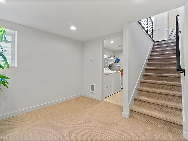 3420 Alamo Pl S — Photo 17
