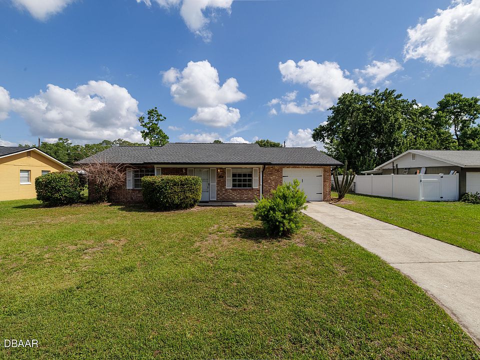 1st image of 12 Azalea Dr