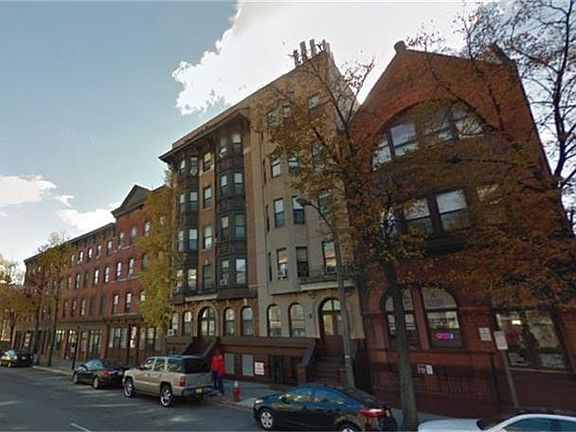 3rd image of 361 Montgomery St
