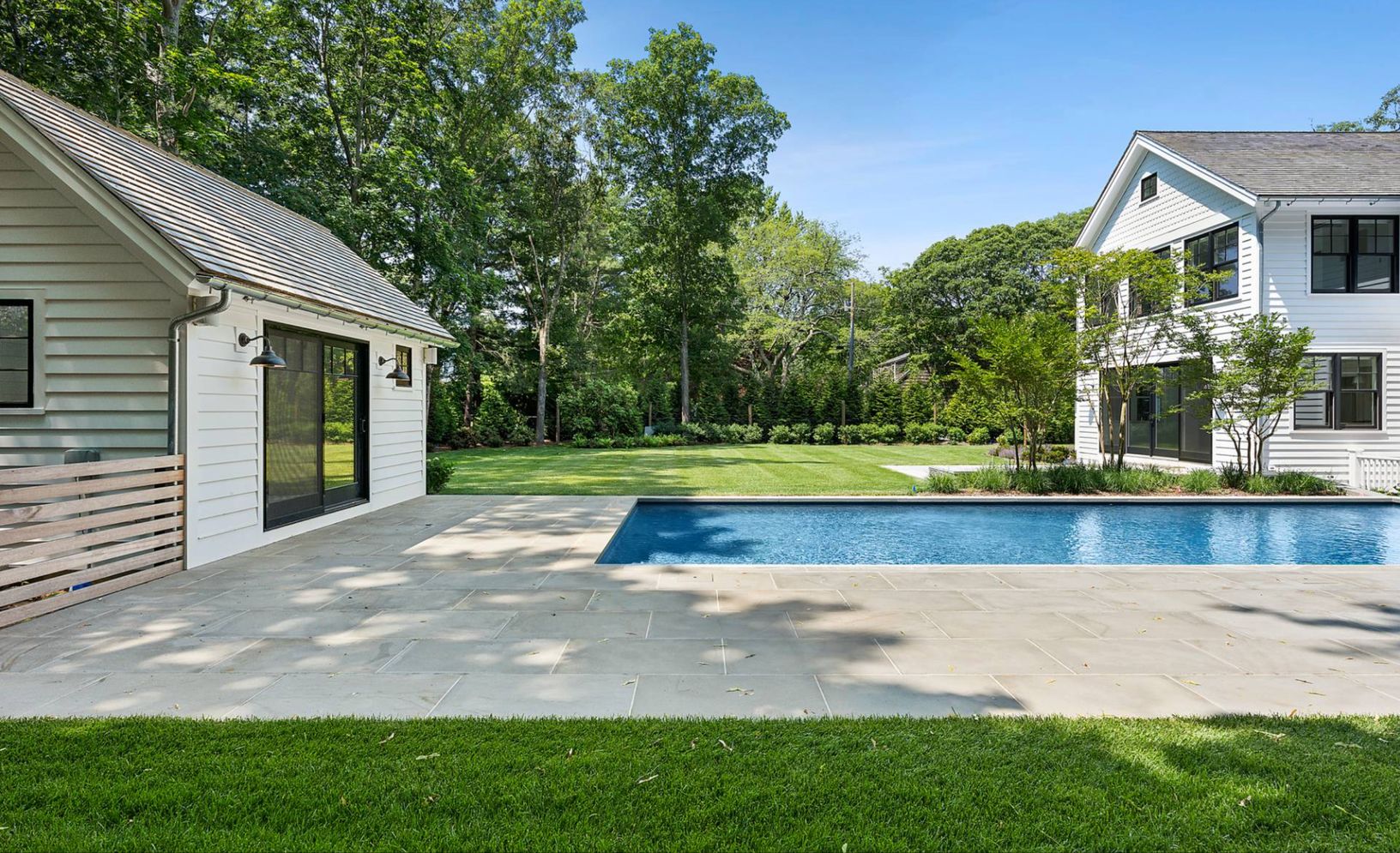  Pool House and Pool View