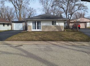 147 Birch St, Carpentersville, IL 60110