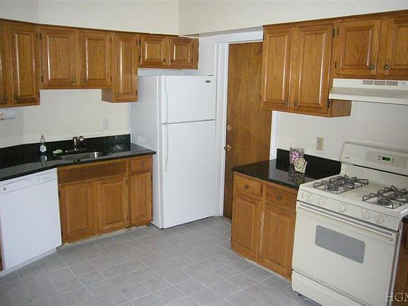 4th image of 133 Lake Ave APT 2S