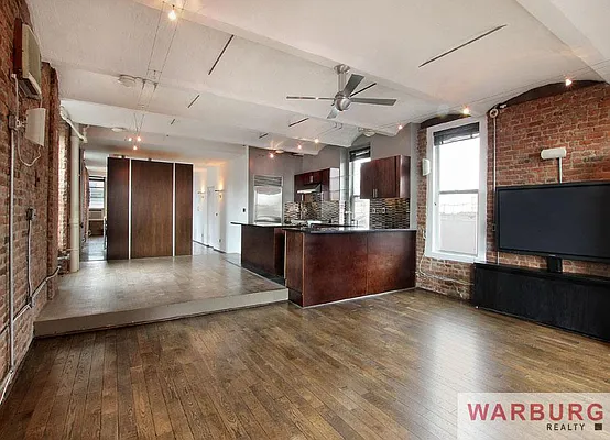 Sold by Warburg | media 2