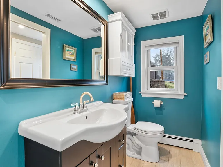517 Park Ave — Photo 12
