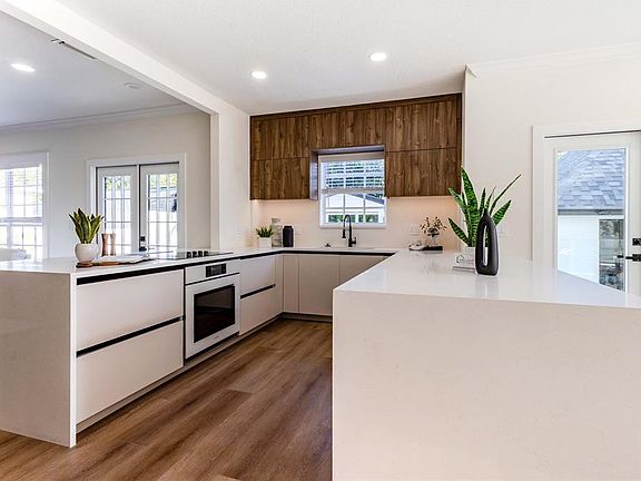 3rd image of 2802 W MORRISON AVENUE