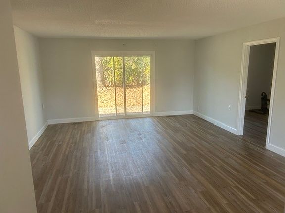 2nd image of 26 Asbury Ln