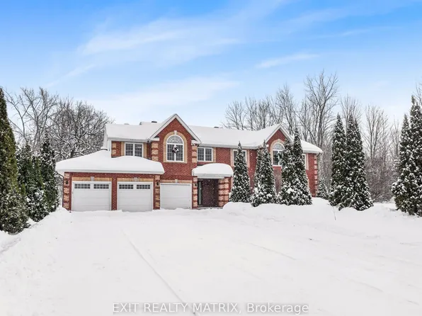 1322 Du Gouverneur Dr, Ottawa, ON K4C 1E2