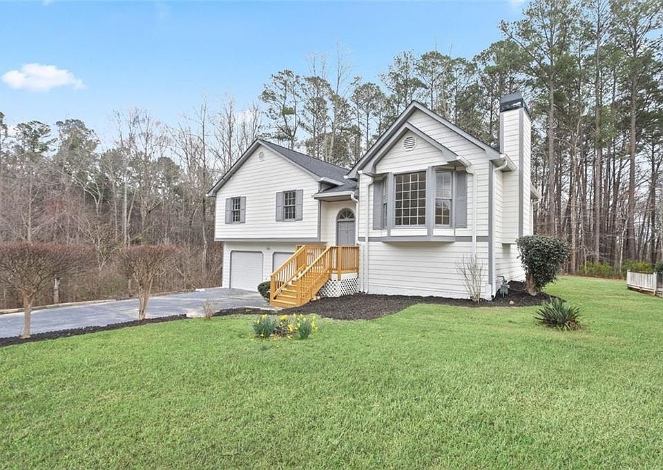 1st image of 700 Ladora Dr