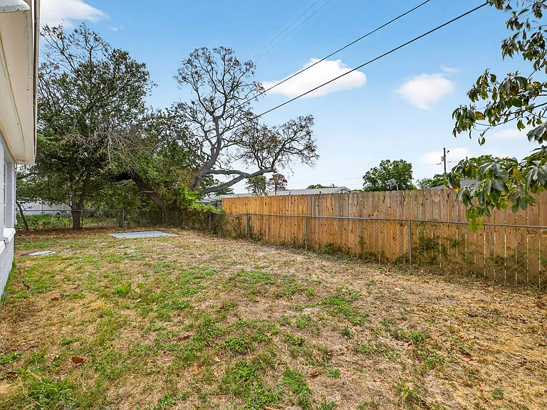 4826 Bonton Dr — Photo 14