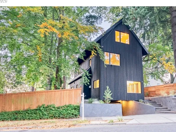 4523 SE Tibbetts St, Portland, OR 97206