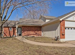 9942 Edelweiss Cir, Merriam, KS 66203