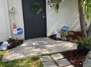 4718 SW 67th Ave APT B10, Miami, FL 33155