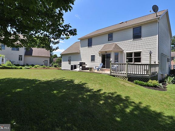 2nd image of 1115 Martin Ave