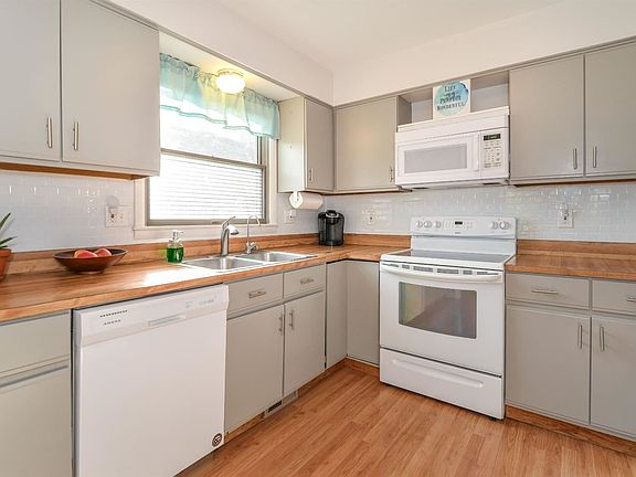 5th image of 1853 Ashley Dr