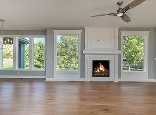12545 S Meadow View St, Olathe, KS 66061