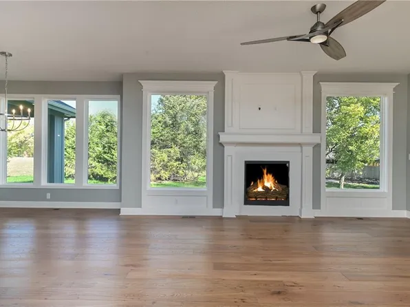 12545 S Meadow View St, Olathe, KS 66061