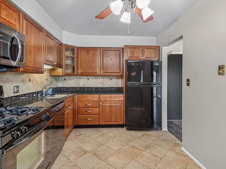 51-Stonebridge-2x1 Kitchen